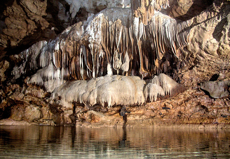 Le Grotte di Falvaterra